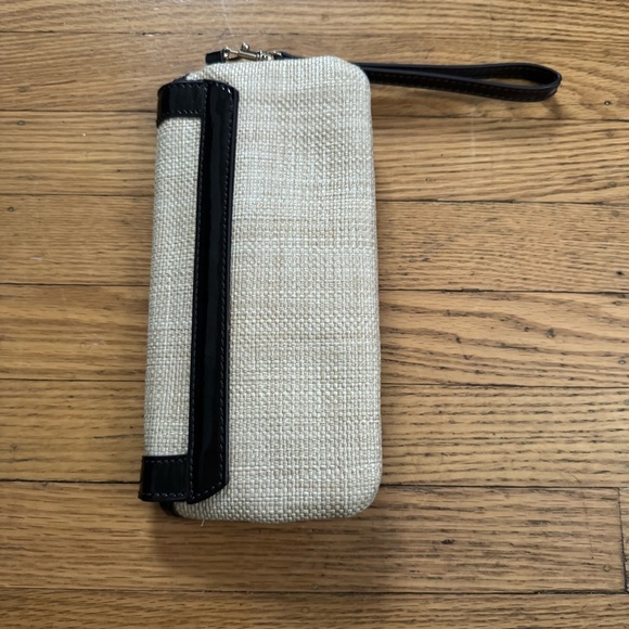 Ann Taylor Black and Tan Wristlet Clutch - Picture 16 of 16